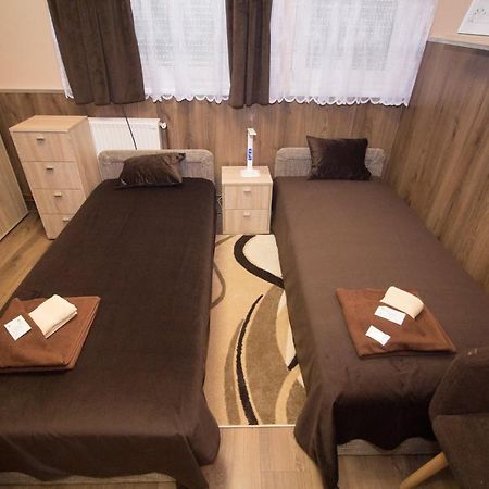 M7 Galeria Panzio Bed & Breakfast Летение Екстериор снимка