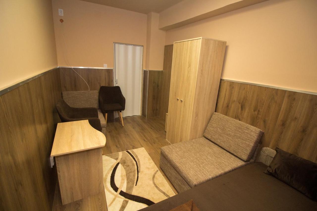 M7 Galeria Panzio Bed & Breakfast Летение Екстериор снимка